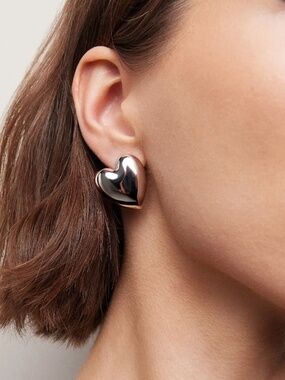 Jennifer Fisher SMALL PUFFY HEART EARRINGS